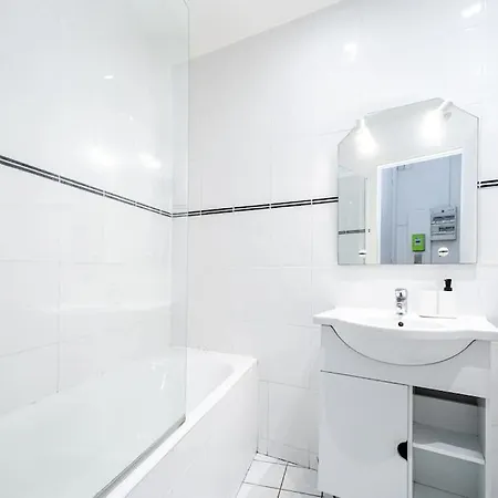 Plein Pied Coeur De * Neuilly-sur-Seine